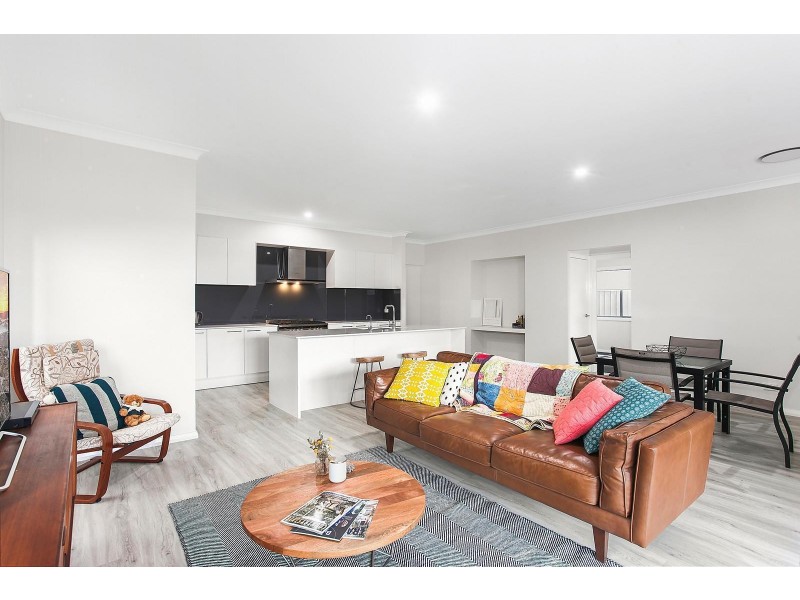 6 Hollows Drive, Oran Park NSW 2570