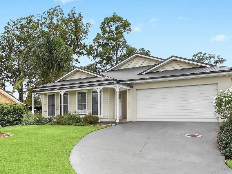 10 Frank Brooking Close, Camden South NSW 2570
