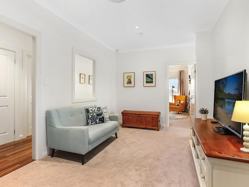 10 Frank Brooking Close, Camden South NSW 2570