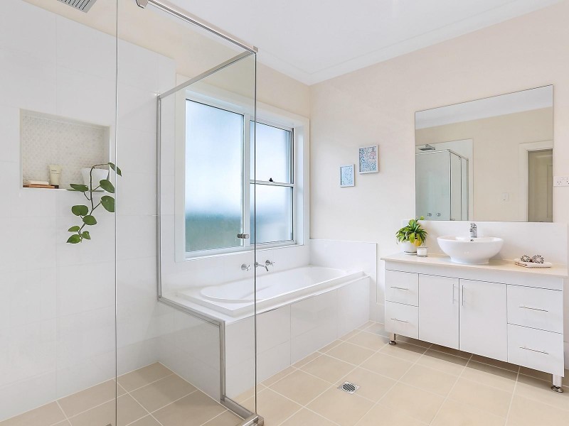 10 Frank Brooking Close, Camden South NSW 2570