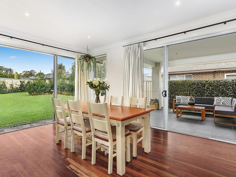 10 Frank Brooking Close, Camden South NSW 2570