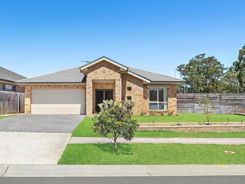 1 Holland Drive, Spring Farm NSW 2570