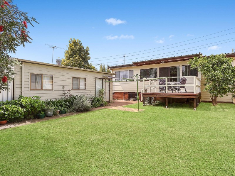 5 Brenda Street, Ingleburn NSW 2565