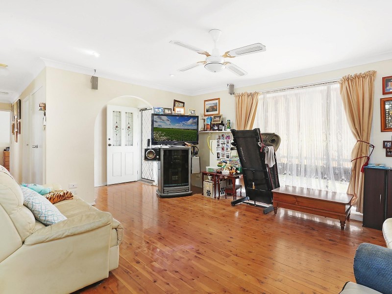 25 Minchinbury Terrace, Eschol Park NSW 2558