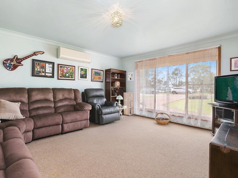 8 Hardwicke Street, The Oaks NSW 2570