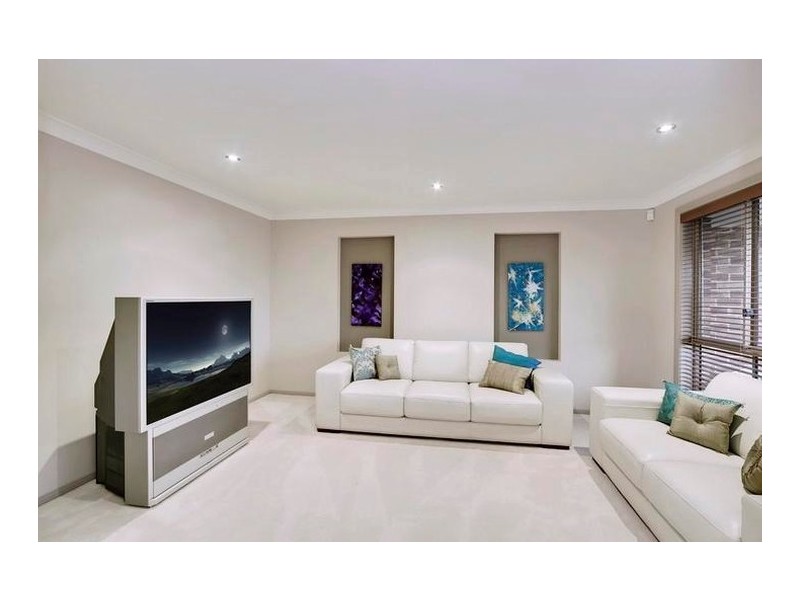 8 Hereford Way, Picton NSW 2571