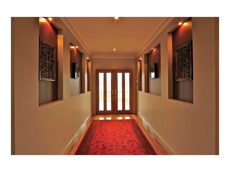 16 Macarthur Circuit, Camden Park NSW 2570