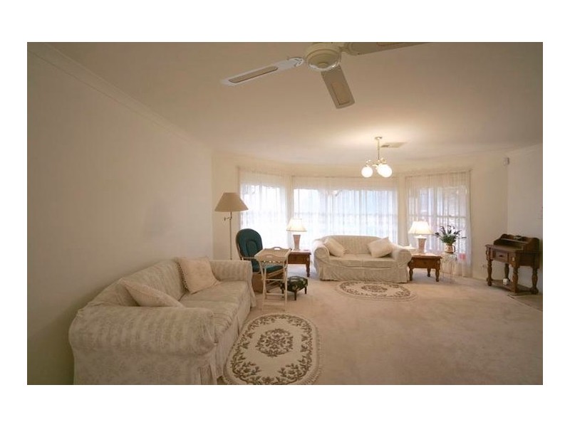 16 Railway Parade, Douglas Park NSW 2569