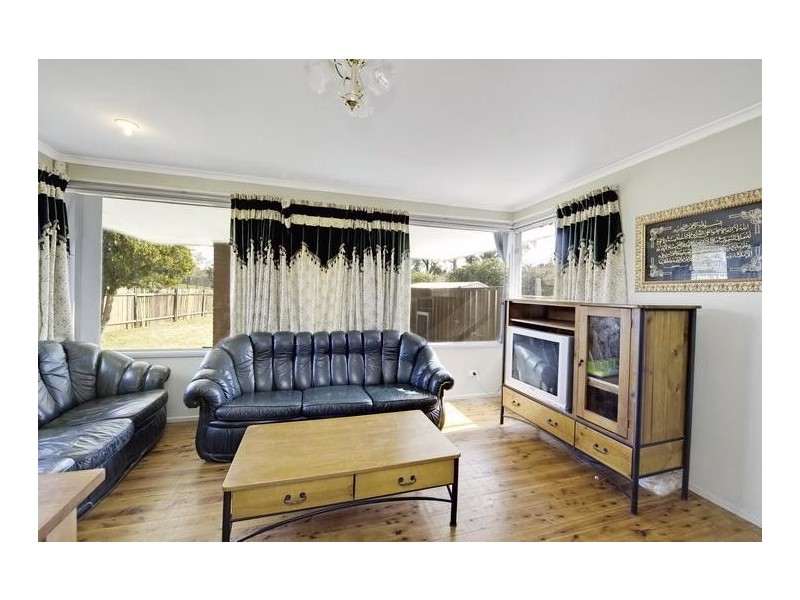 23 Fitzroy Crescent, Leumeah NSW 2560
