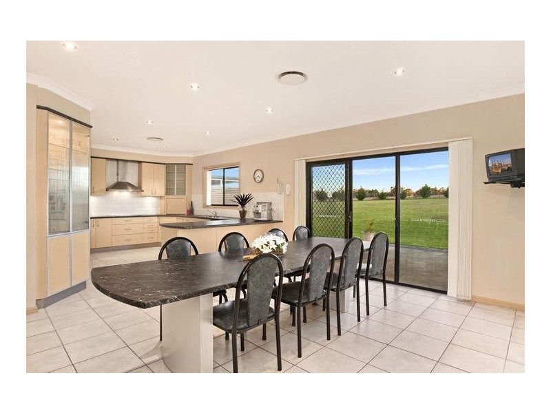 9/690 Montpelier Drive, The Oaks NSW 2570