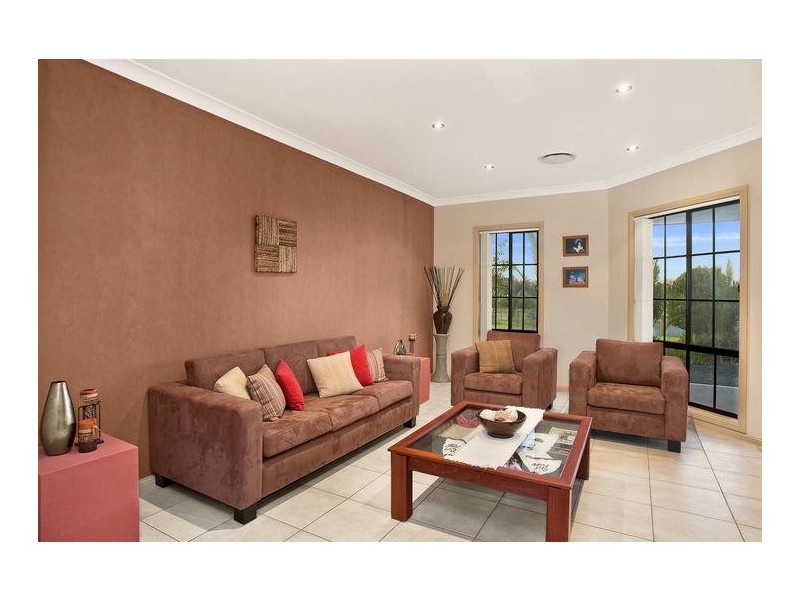 9/690 Montpelier Drive, The Oaks NSW 2570