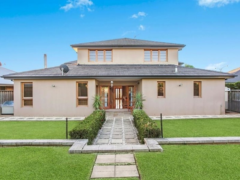 16 Macarthur Circuit, Camden Park NSW 2570