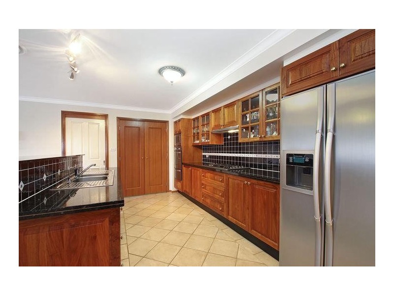 8 Hindmarsh Avenue, Camden Park NSW 2570