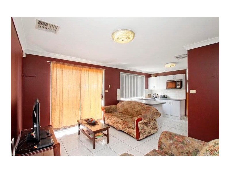 12 Gladstone Close, West Hoxton NSW 2171