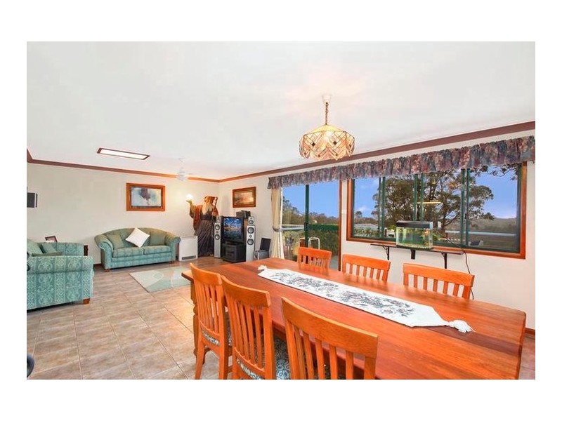 70 Merlin Street, The Oaks NSW 2570