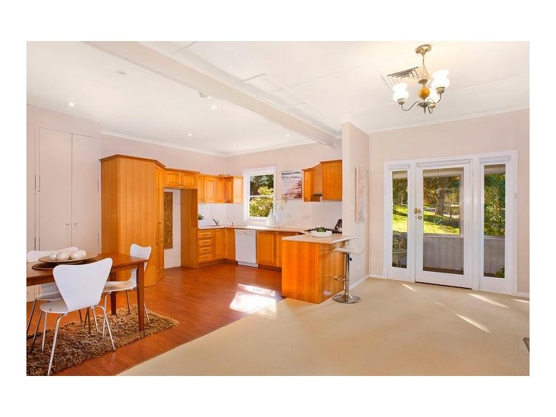 4  Armstrong Street, Wentworth Falls NSW 2782