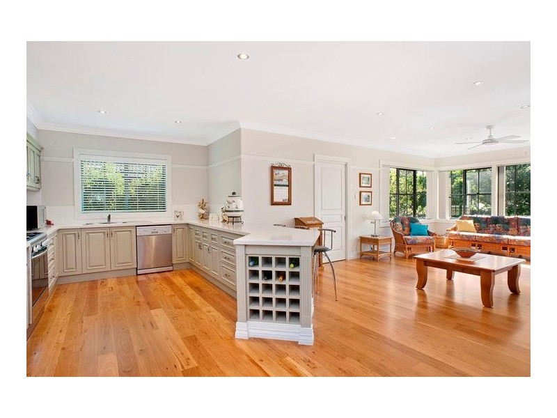 14 Erica Road, Wentworth Falls NSW 2782