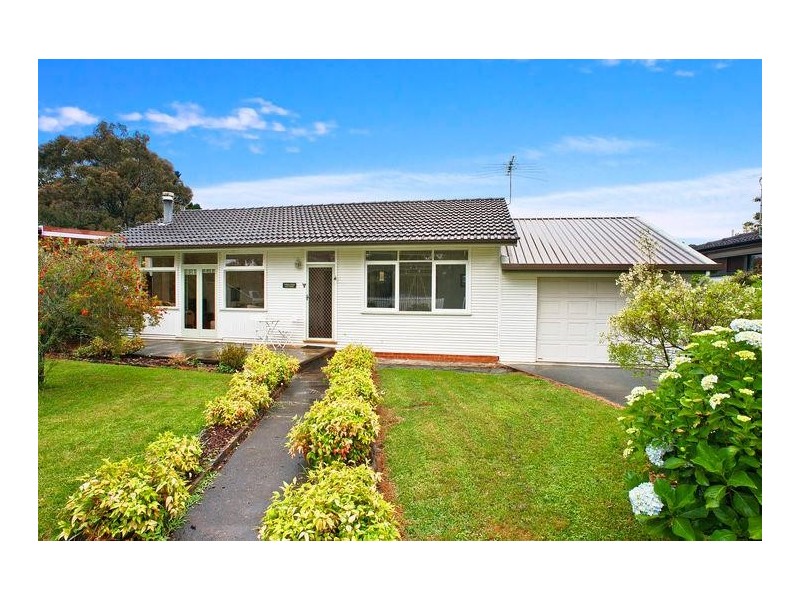 81 Raymond Road, Springwood NSW 2777