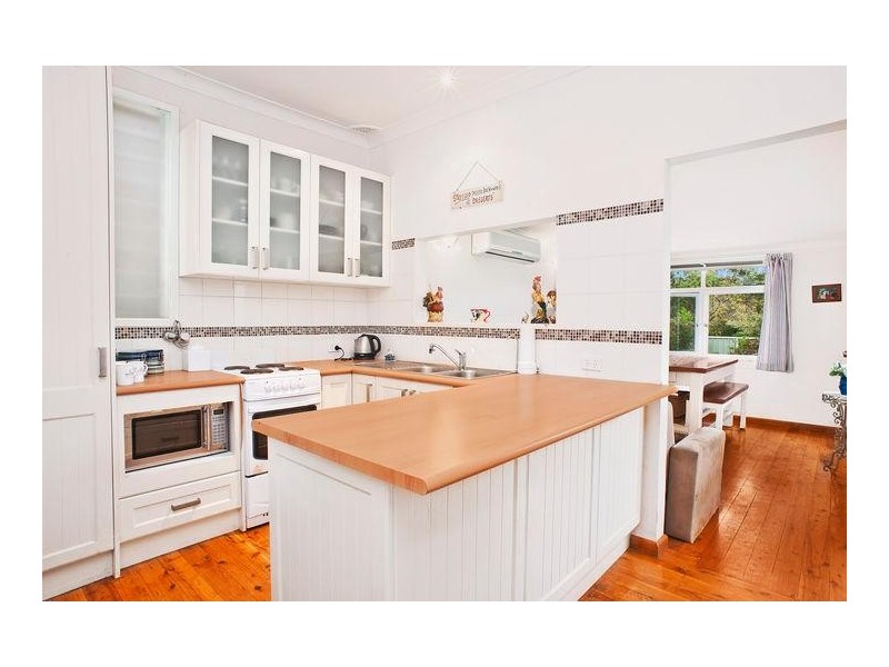 81 Raymond Road, Springwood NSW 2777