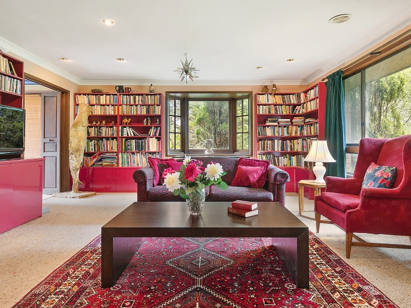 26 Bellevue Road, Wentworth Falls NSW 2782