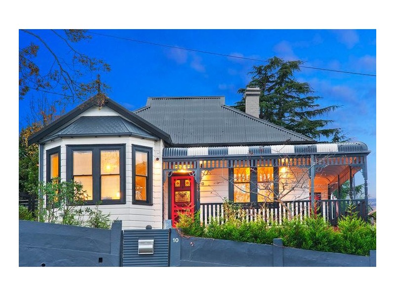 10 Lovel Street, Katoomba NSW 2780