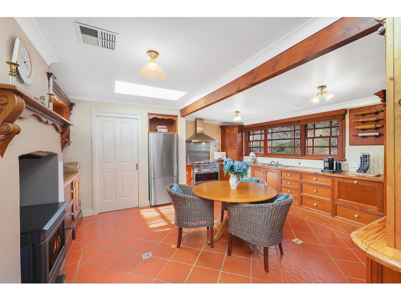 4 Mimosa Avenue, Wentworth Falls NSW 2782