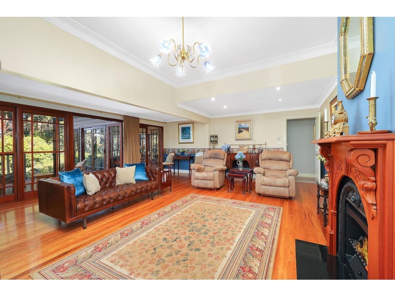 4 Mimosa Avenue, Wentworth Falls NSW 2782