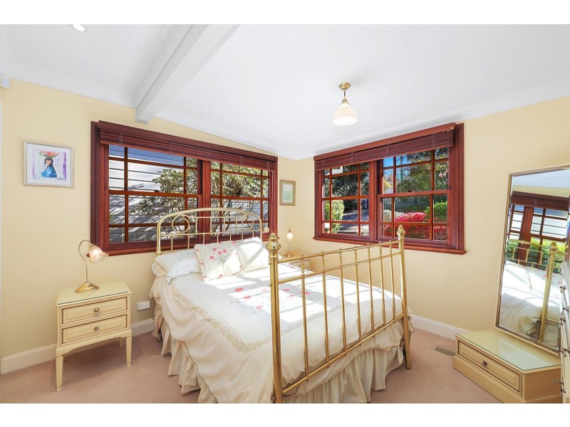 4 Mimosa Avenue, Wentworth Falls NSW 2782