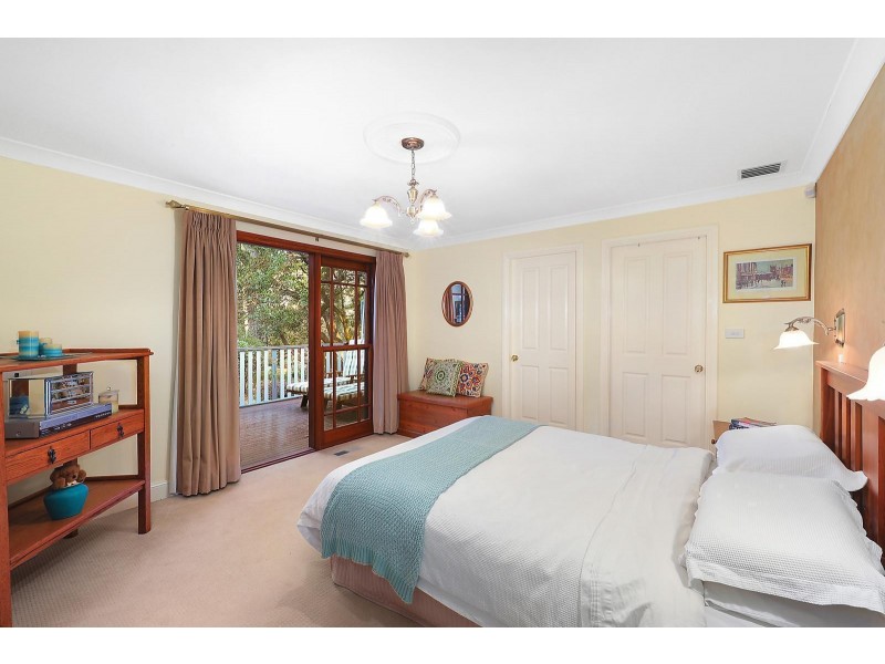 4 Mimosa Avenue, Wentworth Falls NSW 2782