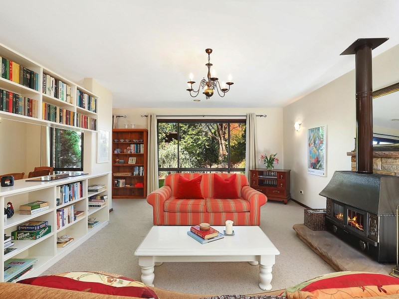 135 Blaxland Road, Wentworth Falls NSW 2782