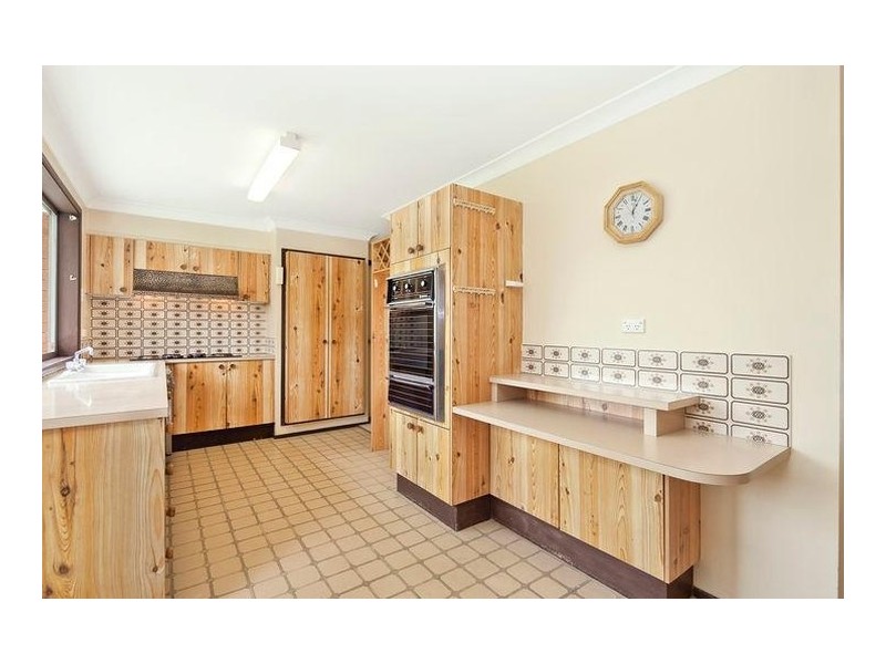 31 Flora Street, Wentworth Falls NSW 2782