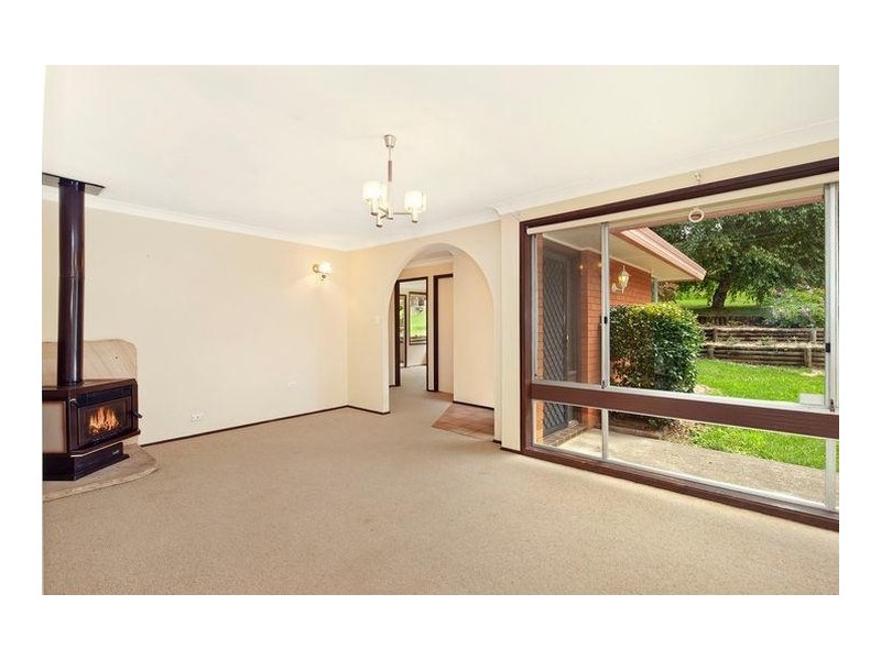 31 Flora Street, Wentworth Falls NSW 2782