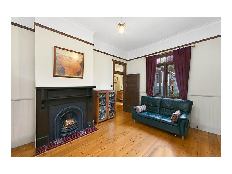 25 Armstrong Street, Wentworth Falls NSW 2782