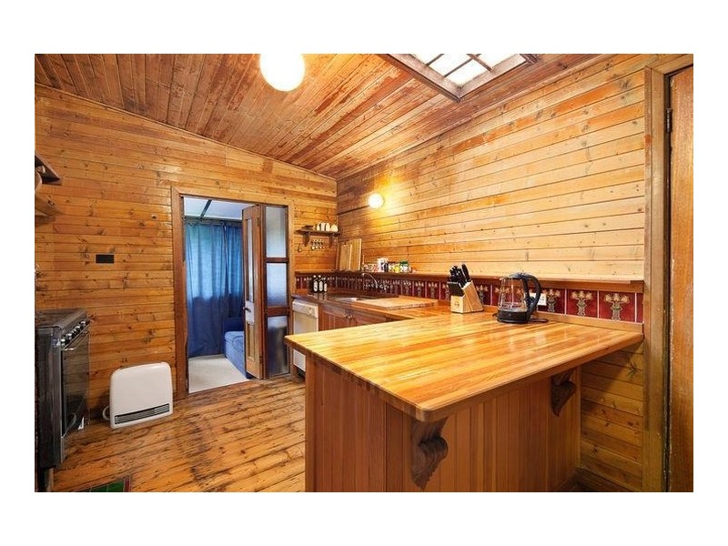 62 Backhouse Street, Wentworth Falls NSW 2782