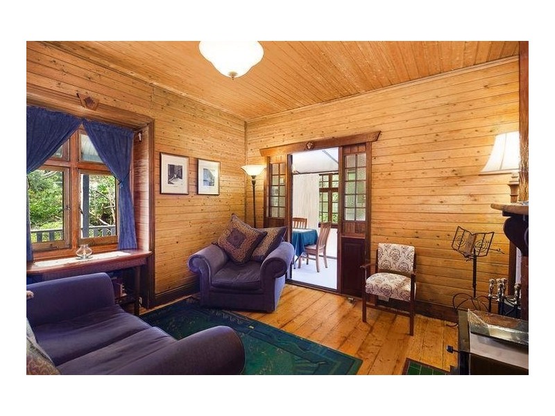 62 Backhouse Street, Wentworth Falls NSW 2782