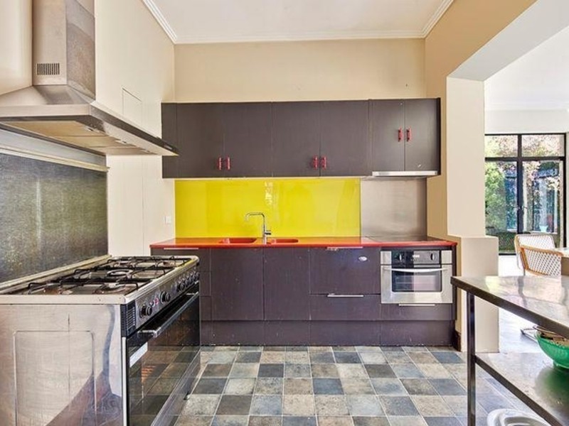 27 Falls Road, Wentworth Falls NSW 2782