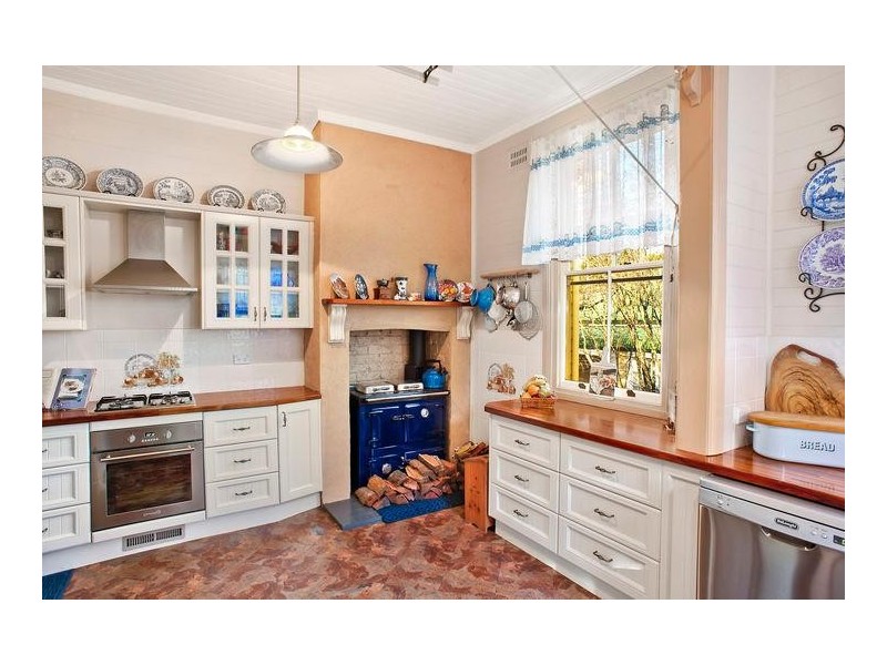 11 Blackheath Street, Leura NSW 2780