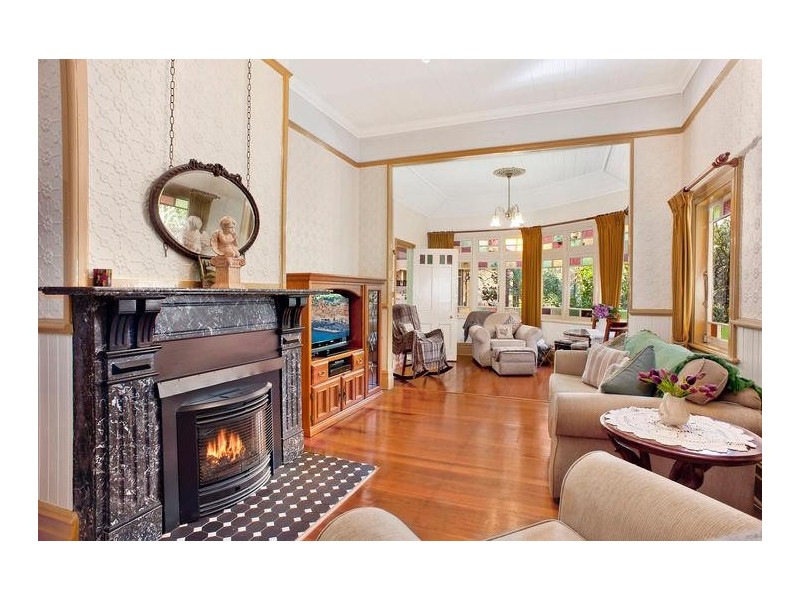 11 Blackheath Street, Leura NSW 2780