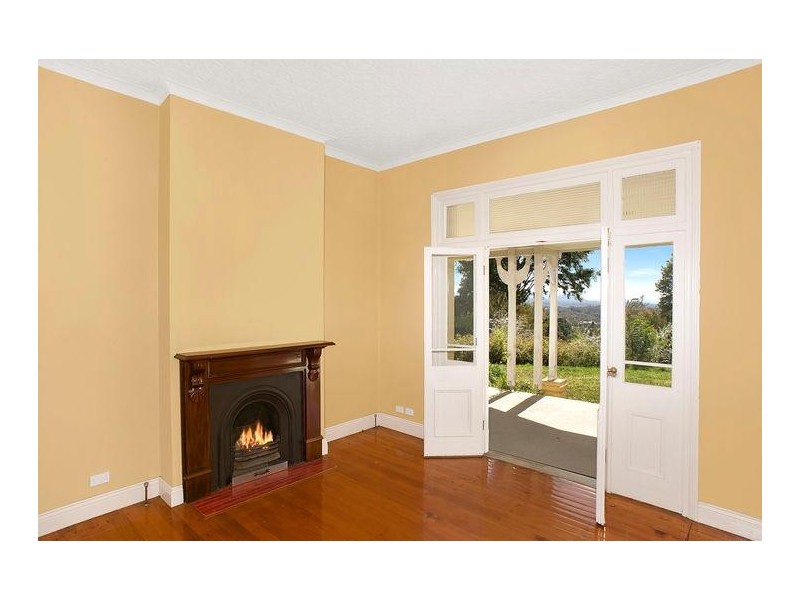 2 Fitzstubbs Avenue, Wentworth Falls NSW 2782