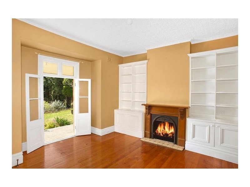 2 Fitzstubbs Avenue, Wentworth Falls NSW 2782