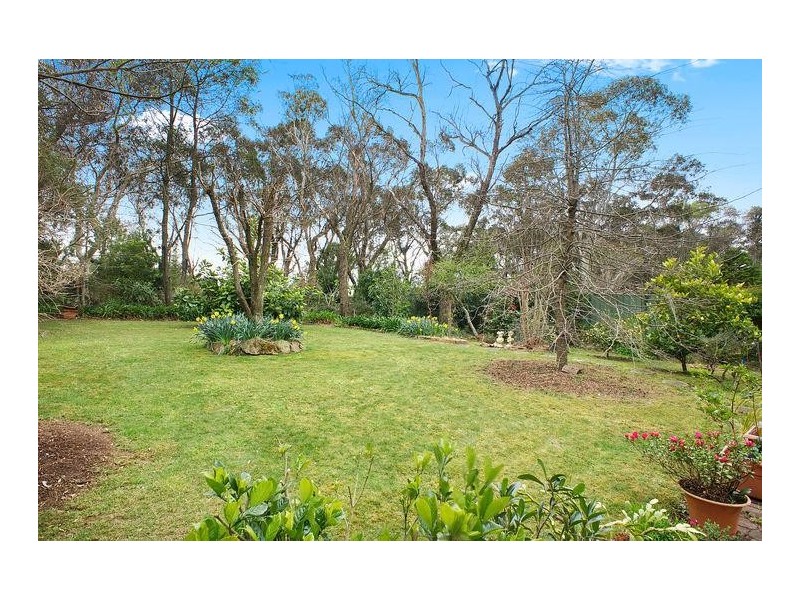 68 Bate Street, Wentworth Falls NSW 2782