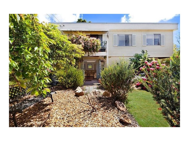 11 Mimosa Avenue, Wentworth Falls NSW 2782