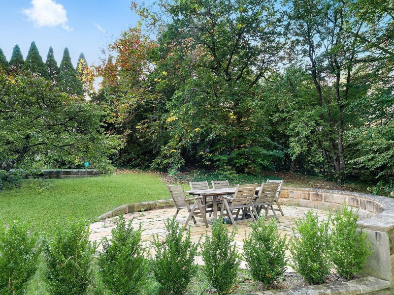 8 Mimosa Avenue, Wentworth Falls NSW 2782