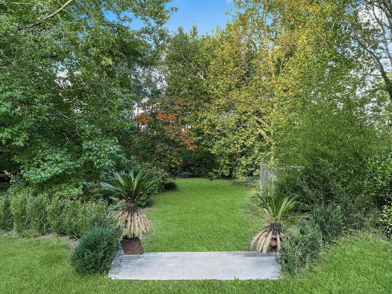 8 Mimosa Avenue, Wentworth Falls NSW 2782