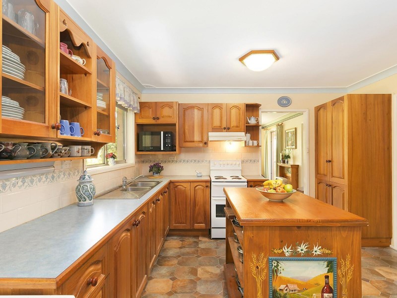 28 Armstrong Street, Wentworth Falls NSW 2782