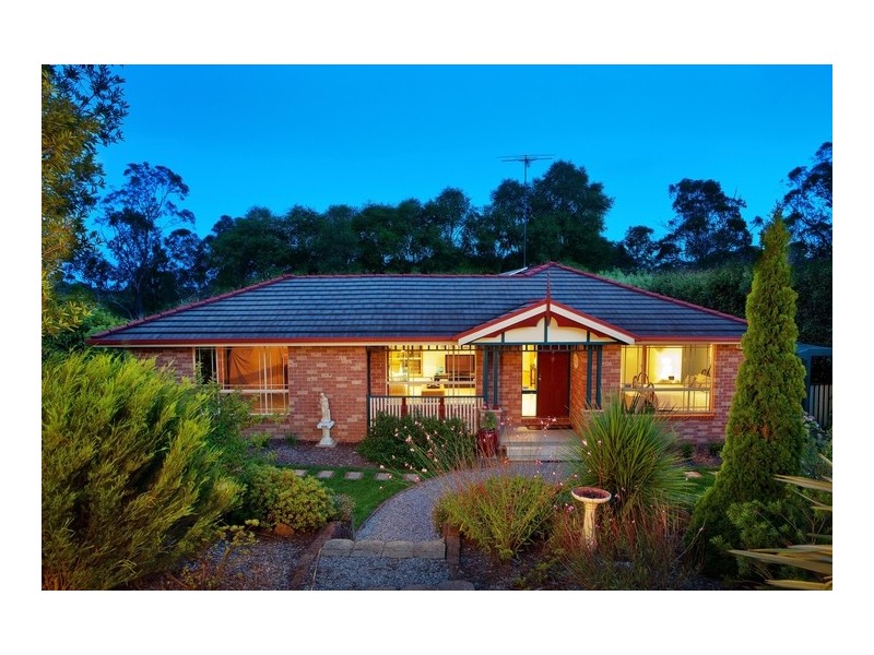 9 Flora Street, Wentworth Falls NSW 2782