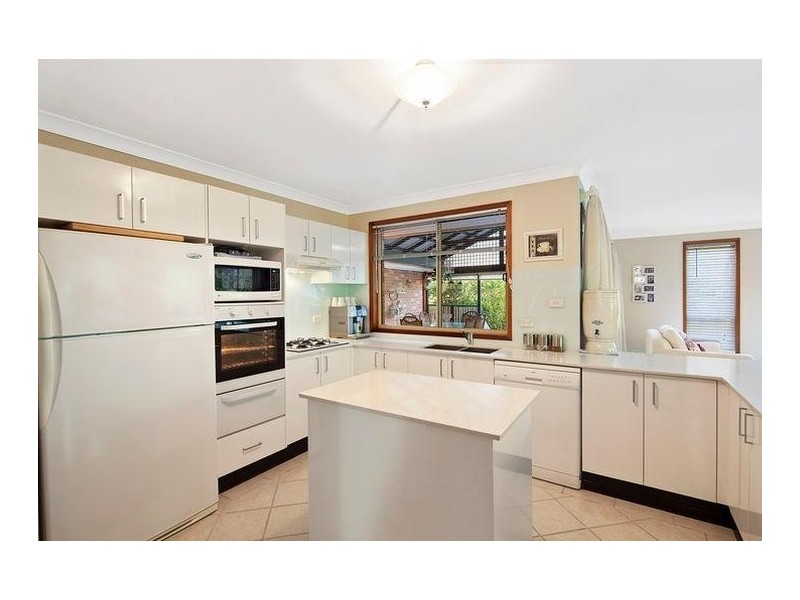 9 Flora Street, Wentworth Falls NSW 2782