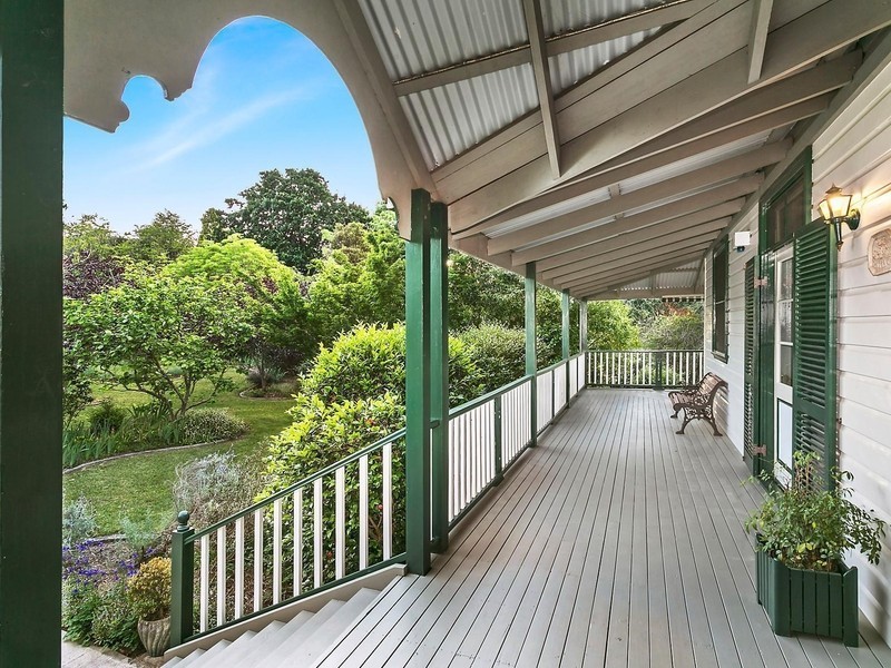 15 Badgerys Crescent, Lawson NSW 2783