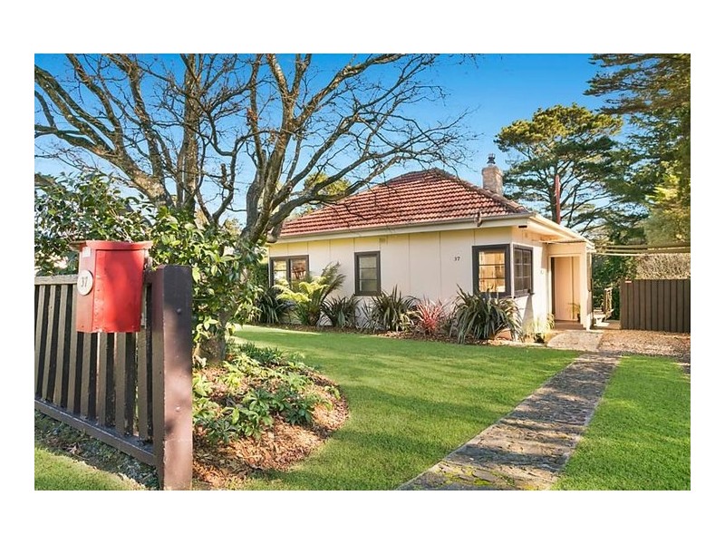37 Selby Street, Katoomba NSW 2780
