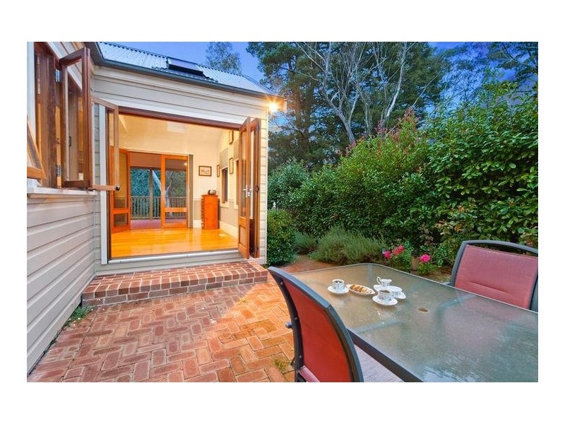 27A Blackheath Street, Leura NSW 2780